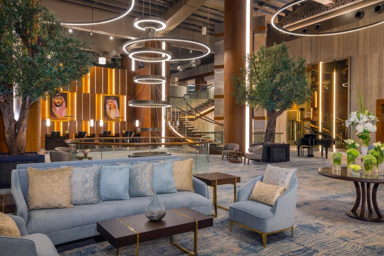 Jeddah Marriott Hotel Madinah Road Экстерьер фото The lobby of the hotel
