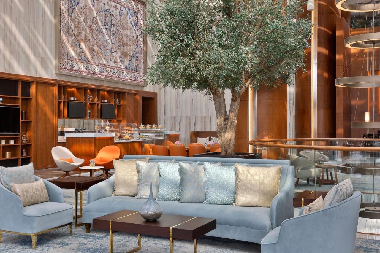 Jeddah Marriott Hotel Madinah Road Экстерьер фото The lobby of the hotel