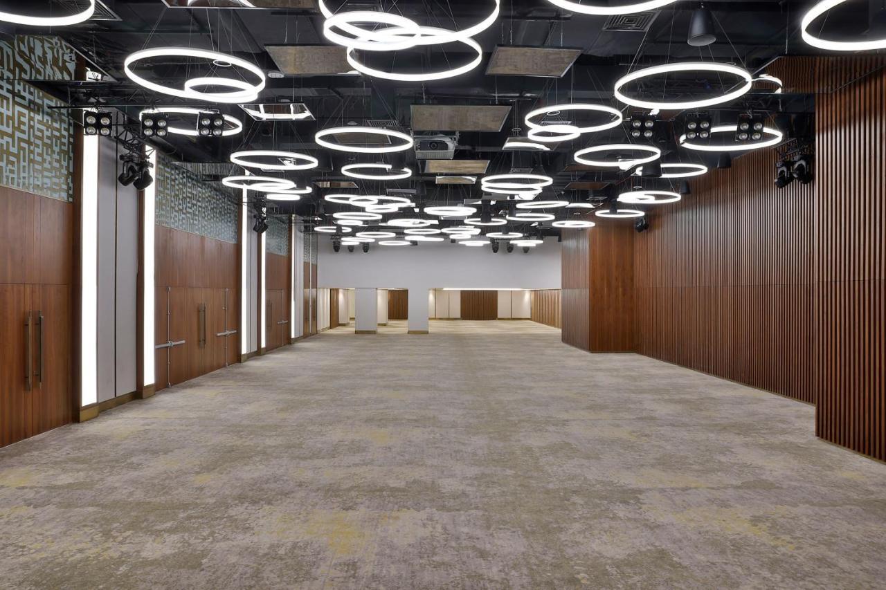 Jeddah Marriott Hotel Madinah Road Экстерьер фото The interior of the National Cultural Centre