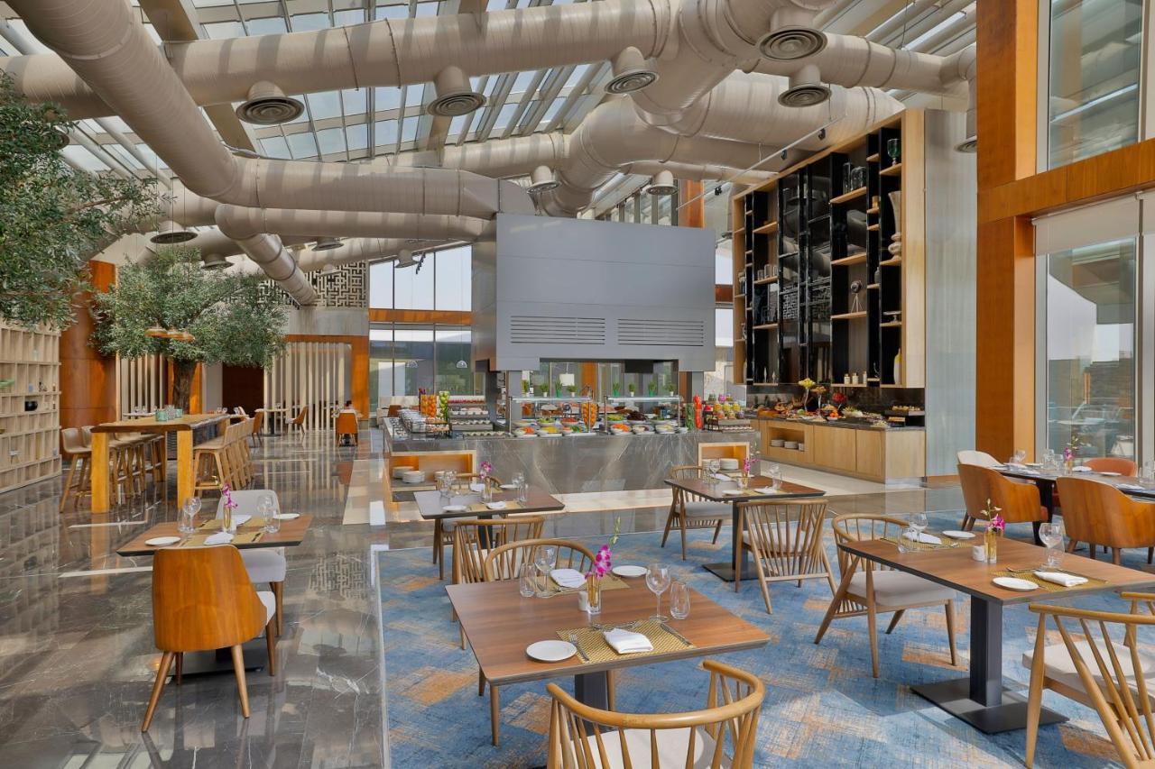 Jeddah Marriott Hotel Madinah Road Экстерьер фото The Kitchen Table
