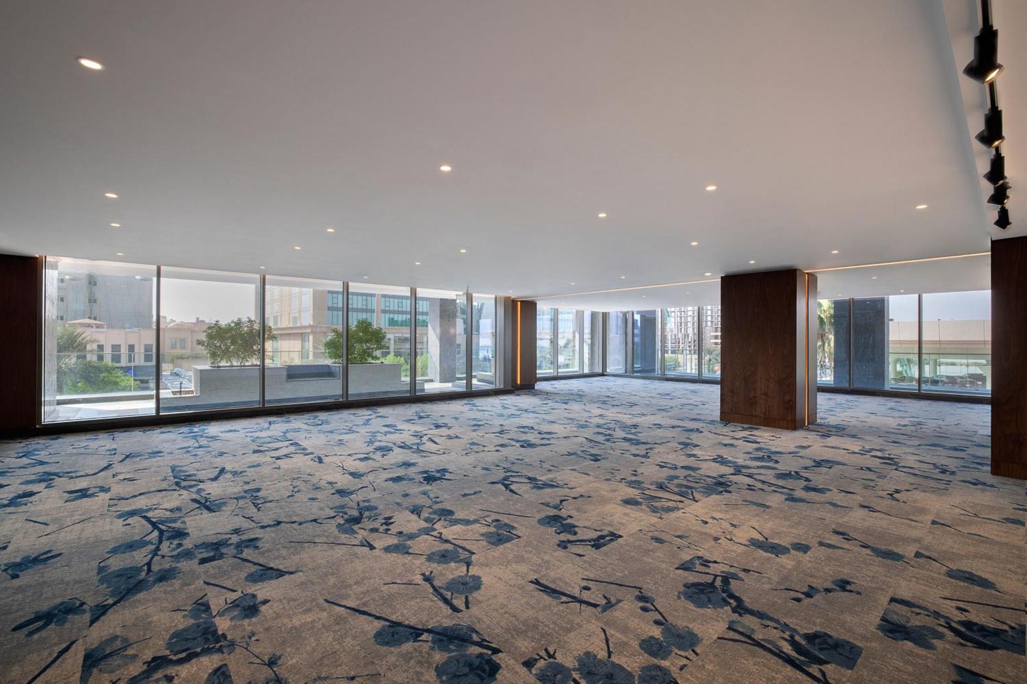 Jeddah Marriott Hotel Madinah Road Экстерьер фото The interior of the hotel