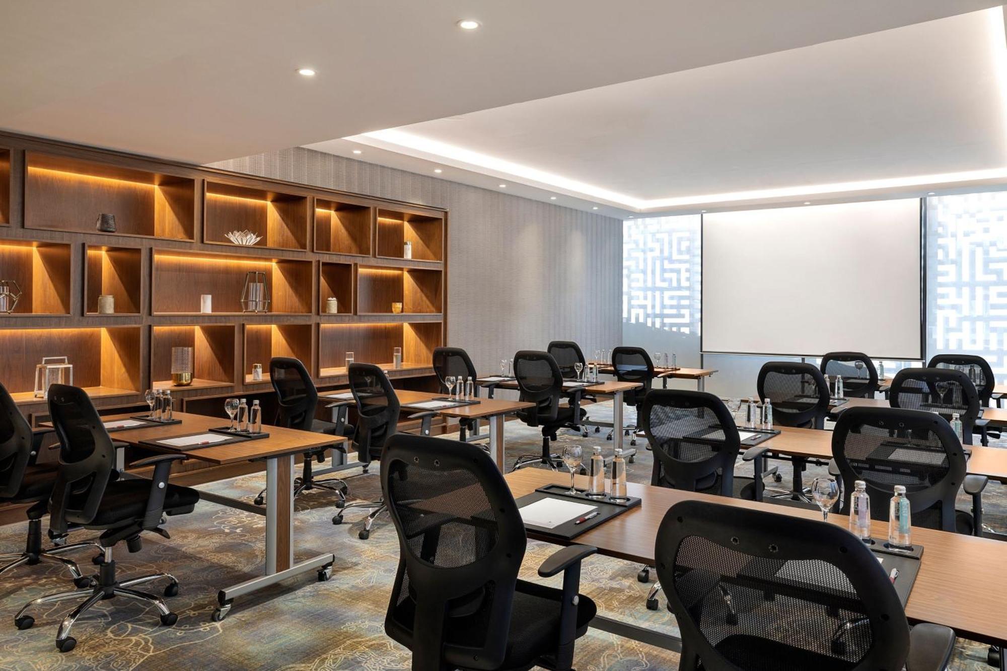 Jeddah Marriott Hotel Madinah Road Экстерьер фото Meeting room