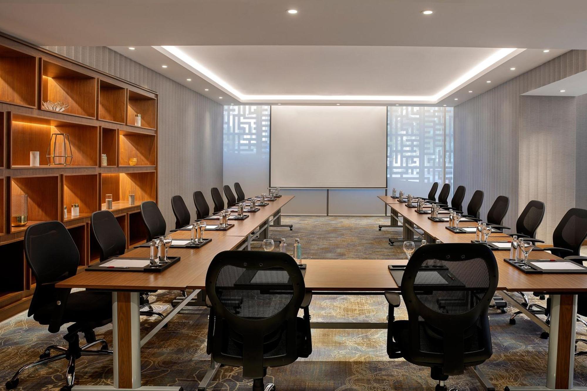Jeddah Marriott Hotel Madinah Road Экстерьер фото Meeting room
